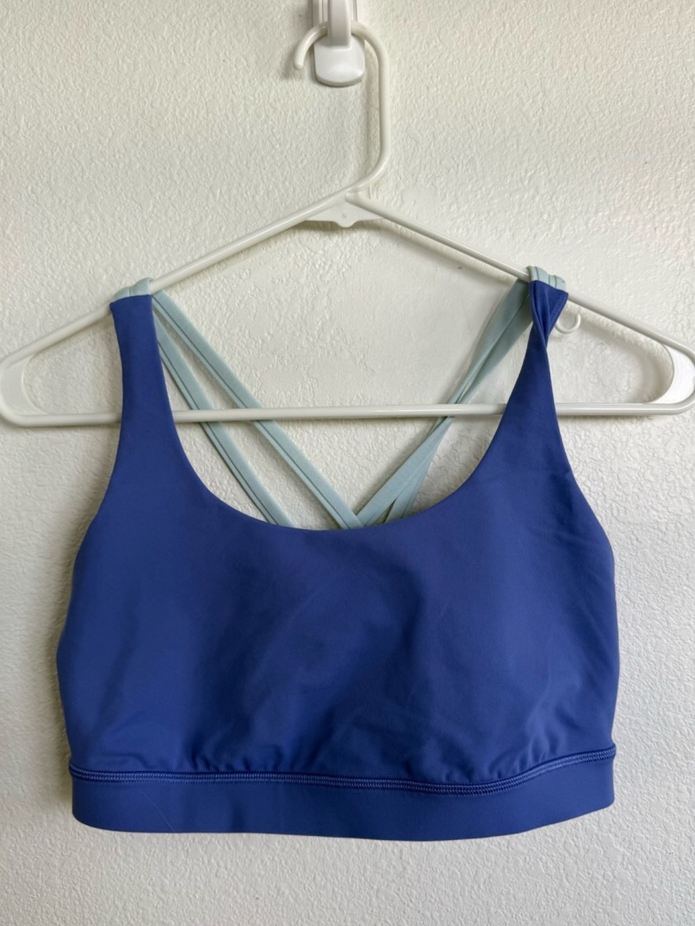 lululemon athletica cobalt blue sports bra with light blue straps - Picture 1 of 2